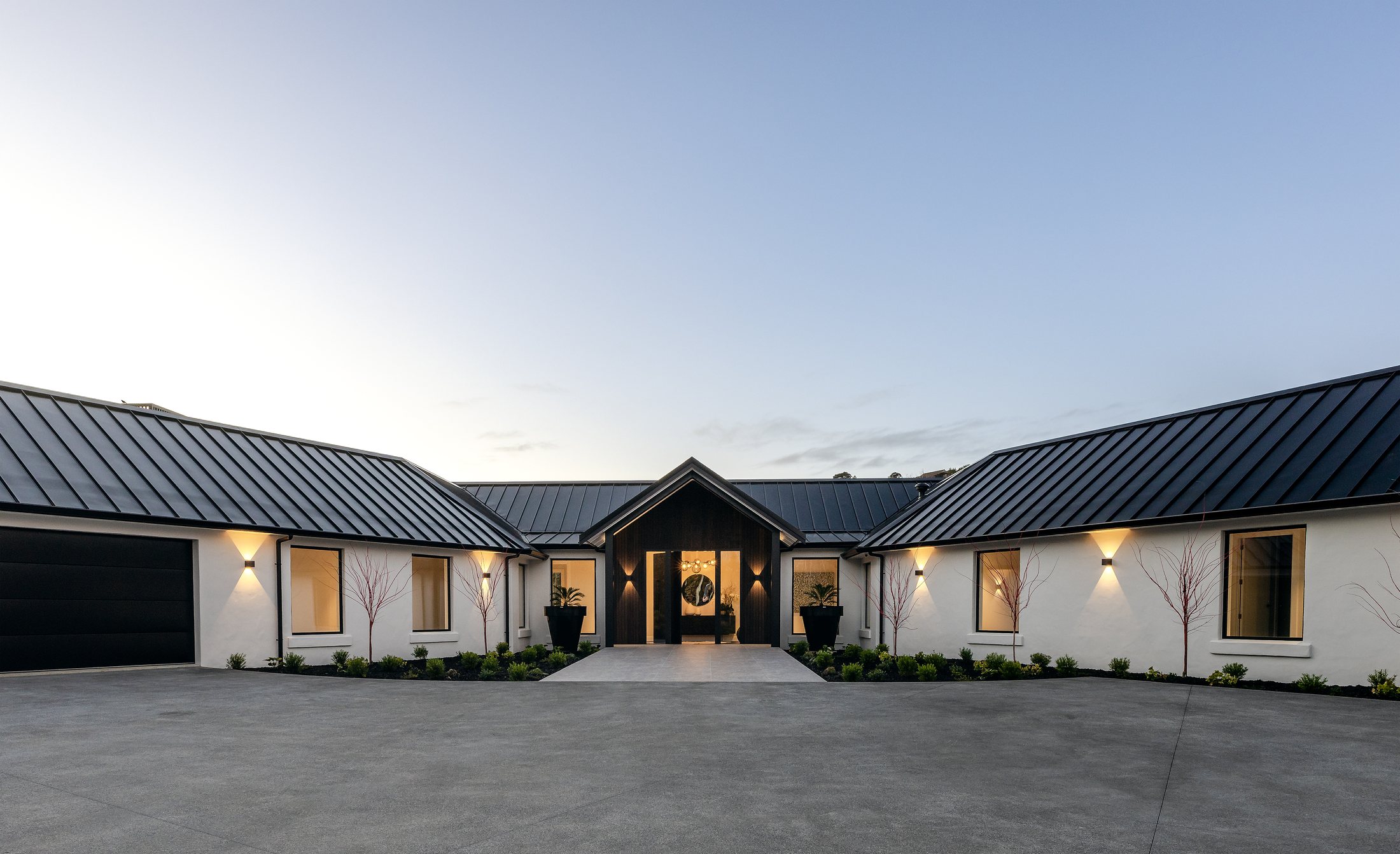 31 Robinson Road 修长的单层入口立面